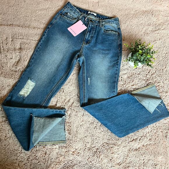 NWT Avec Les Filles High-Rise Distressed Raw Hem Straight Leg Jeans Size: 28 - Picture 1 of 16